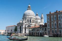 开云体育入口-意大利网球队强势崛起，梅德韦杰夫打破历史纪录