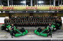 开云体育-红牛车队横扫索伯车队，阿隆索惊艳四座的简单介绍