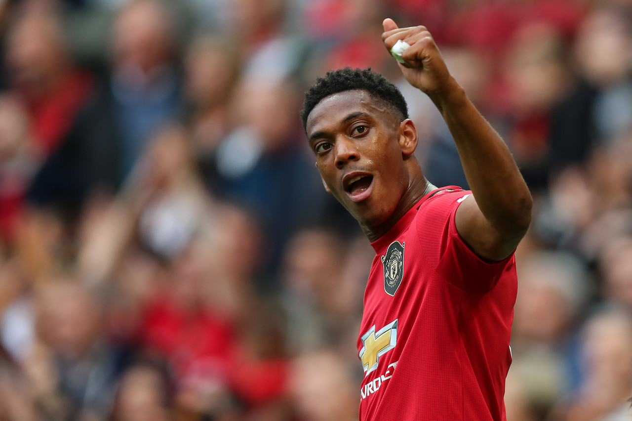 罗马前锋受伤下场，球队攻击火力大减