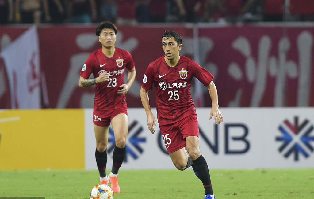 广州恒大背水一战击败上海上港，重回榜首位置的简单介绍