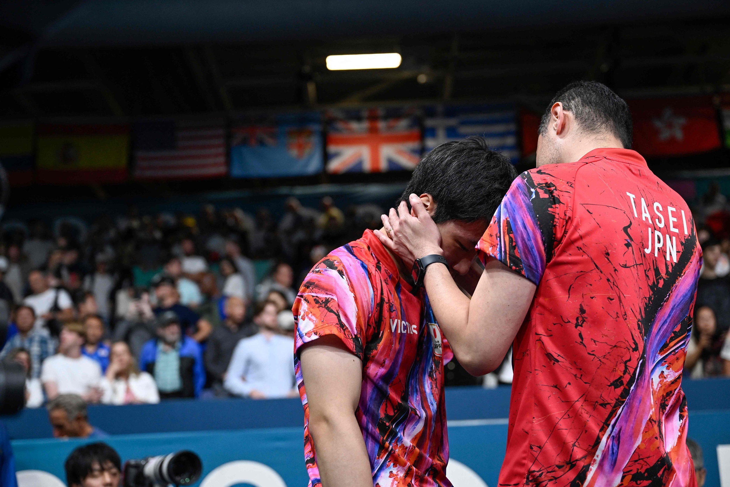 包含瑞典乒乓球队绝地反击英国乒乓球队，水谷隼制霸全场的词条