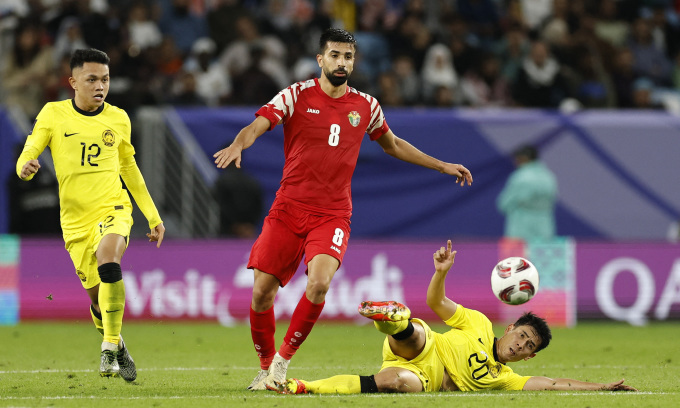 包含专家预测亚洲杯胜率超六成，结果成焦点的词条